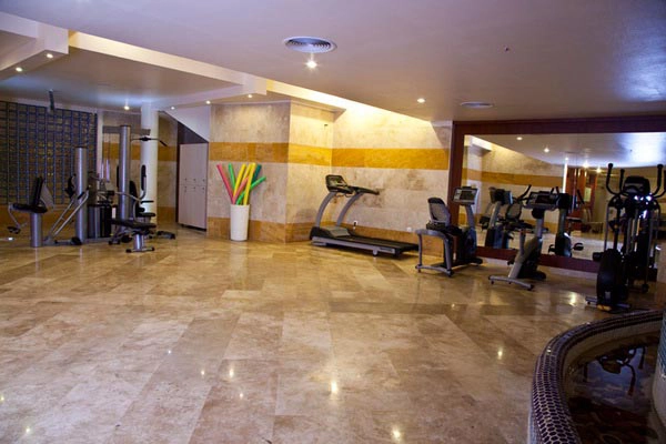 باشگاه بدنسازی هتل مارینا پارک کیش